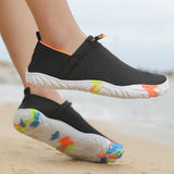 Aquabeach beach shoes black