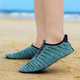 <tc>Dark green Summer beach shoes</tc>